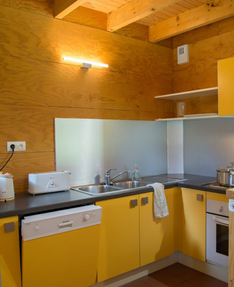 LZV0356-8pers_cuisine1485880611858